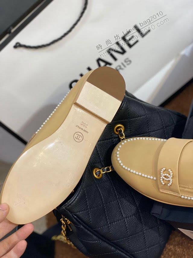 Chanel女鞋 香奈兒2020春夏頂級涼鞋系列 大扣小珍珠 Chanel爆款休閒女單皮鞋  naq1309